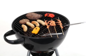 Tepro Kugelgrill Baytown grillend